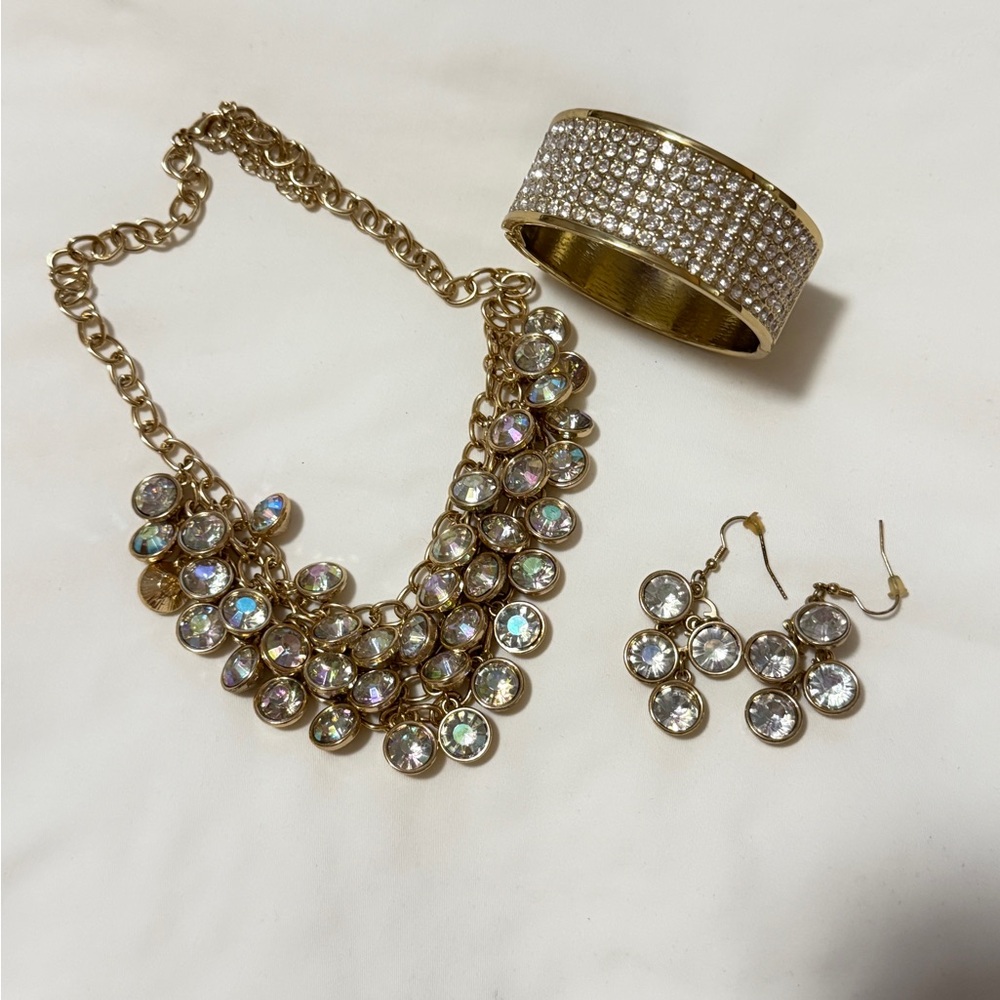 Elegant Gold and Silver Jewelry Set